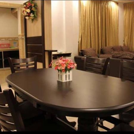 Crown Imperial Court Apartment 金马仑高原 外观 照片